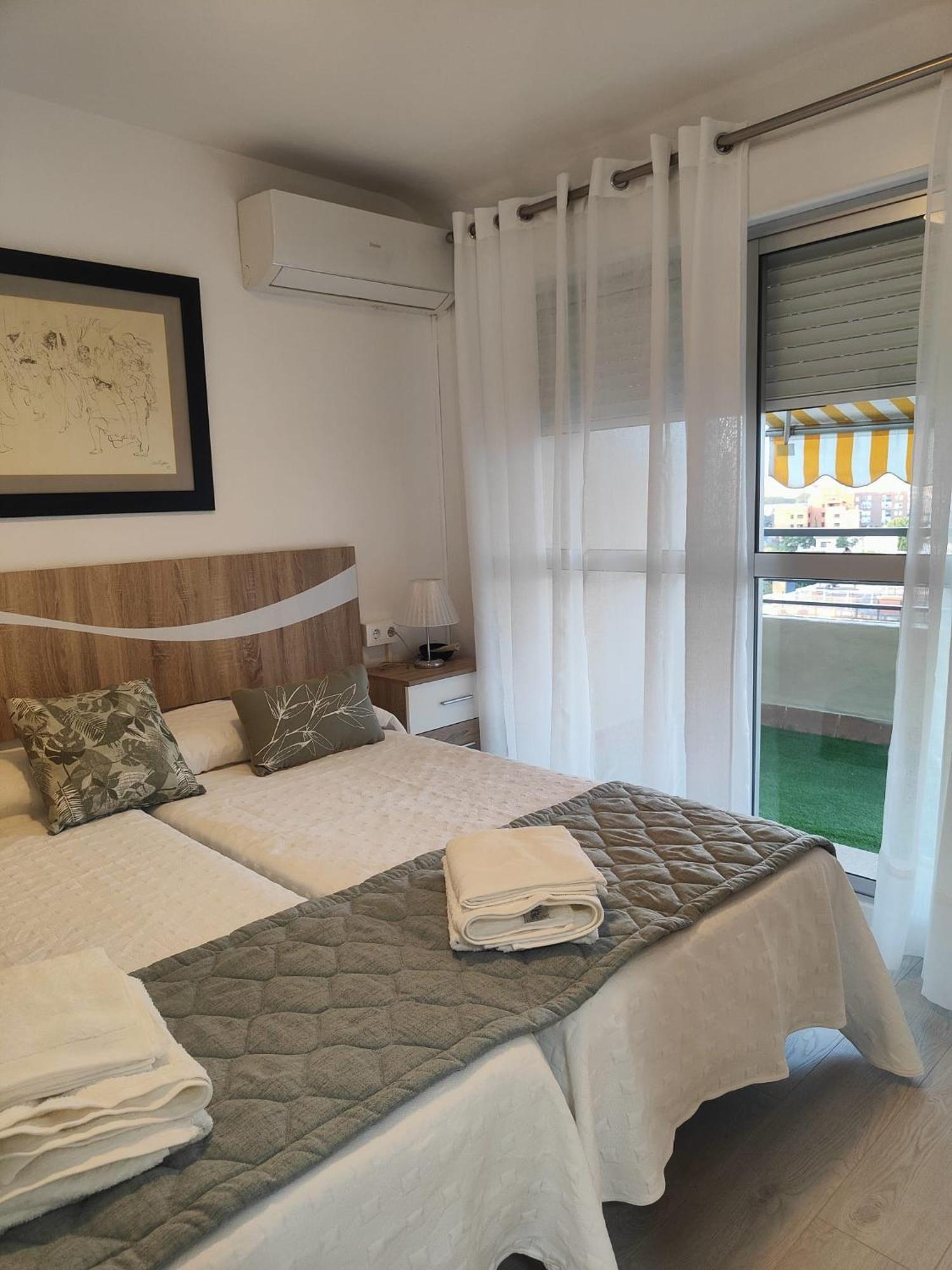 Apartament Agradable Duplex Terraza Virgen Del Rocio Sewilla Zewnętrze zdjęcie